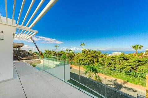 TERRAZA CON HABITACION 1