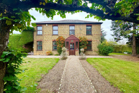 Rolphs House, Blasford Hill, Little Waltham, Chel