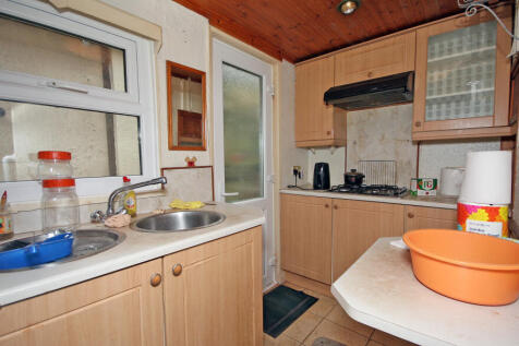 Kitchen 30 Hyfrydle Road Talysarn-8 T202503131609.jpg
