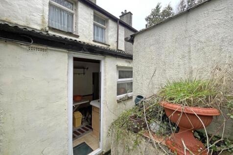Outside 30 Hyfrydle Road Talysarn-2 T202503131609.jpg