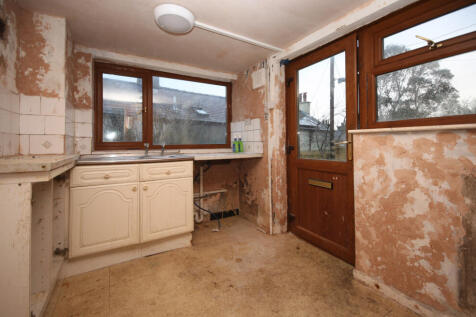 Kitchen 1 Tyn Radd Rhiwlas -5 T202505021532.jpg