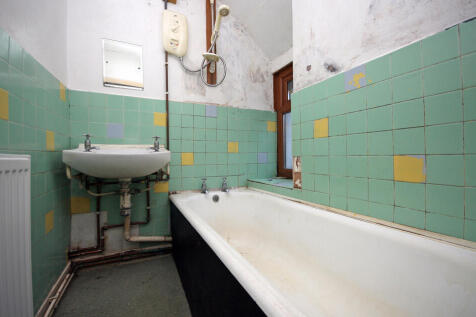 Bath 1 Tyn Radd Rhiwlas -7 T202505021532.jpg