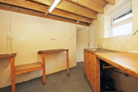 Kitchen- 1 Bryn Tirion Bethesda-15 T202505071244.jpg