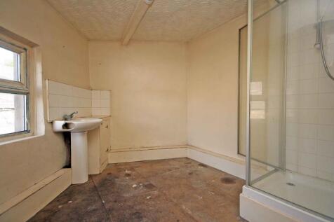 Shower 1 Bryn Tirion Bethesda-7 T202505071244.jpg