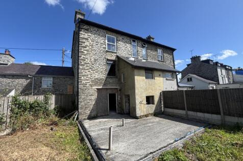 REAR OF PROPERTY FOR FIRST PAGE T202507111602.jpg