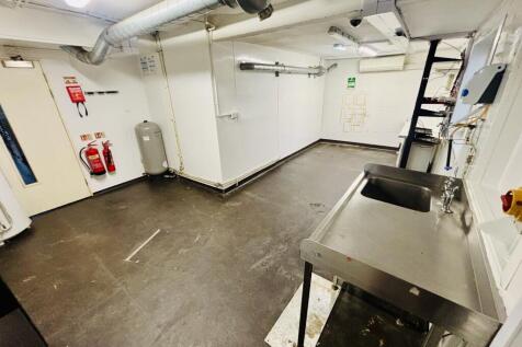 PREPERATION ROOM AND KITCHEN T202509231435.jpg