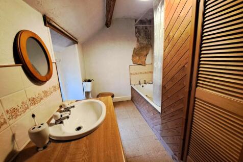 1000010858 T202510031505.jpg