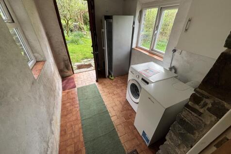 UTILITY ROOM T202508041512.jpg