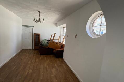 687fb789-973d-4530-8cd3-73707a39c4ca T202509231118.jpg