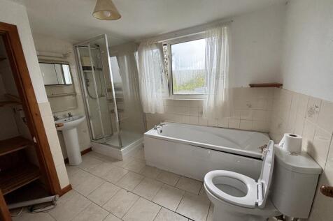 Bathroom T202509181655.jpg