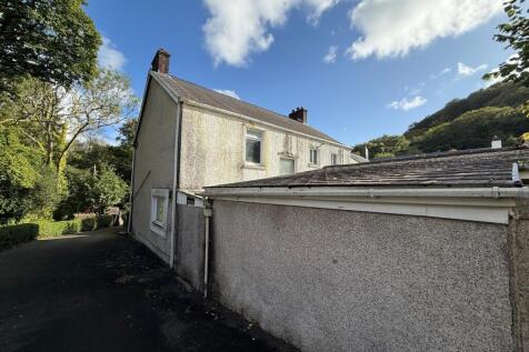 WhatsApp Image 2025-09-08 At 16.44.16 Ee66a62b T202511121246.jpg