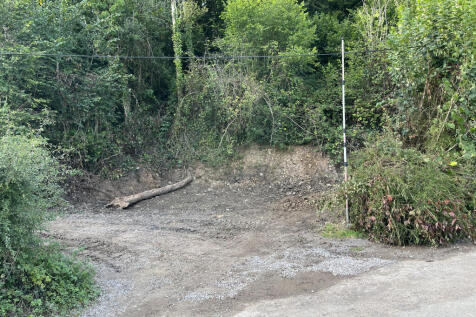 2025-09-08 Building Plot Near Road T202511201049.jpg