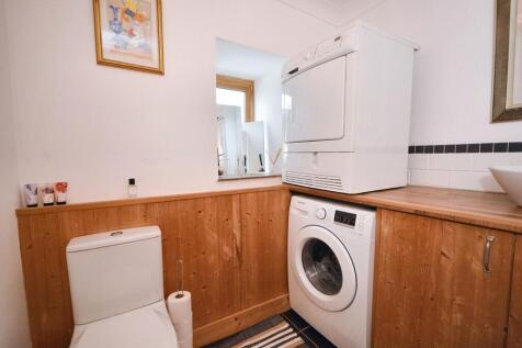 Cloakroom/Utility Room