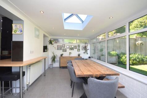 Dining Room / Sun Room