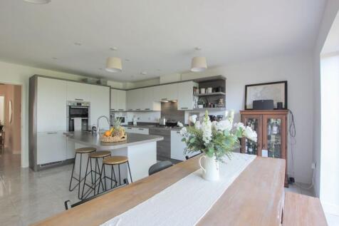 Kitchen/family room