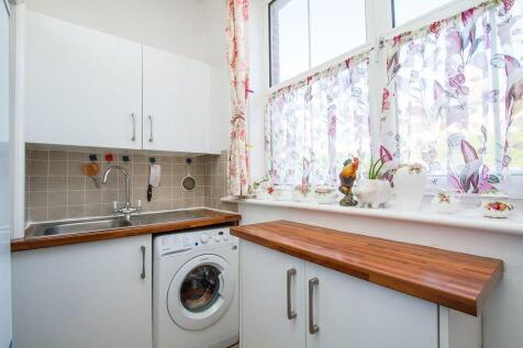 kitchen 1.jpg