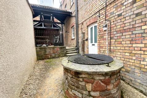 Communal Outside