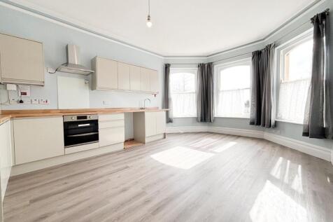 Kitchen/Lounge