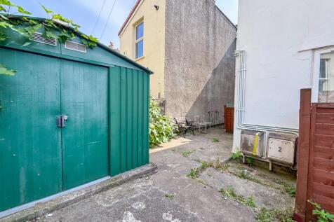 Shared Rear Garden