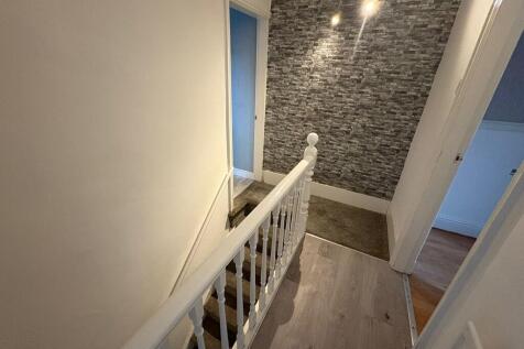 IMG-20251107-WA00...