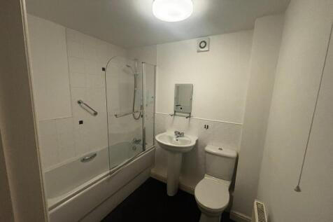 9939b565-d243-403...