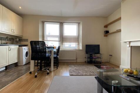 Kitchen/Lounge
