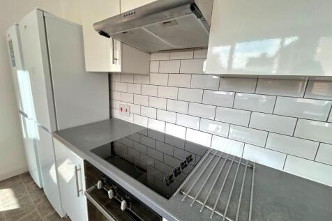 WhatsApp Image 2025-11-28 at 10.10.00-6.jpeg