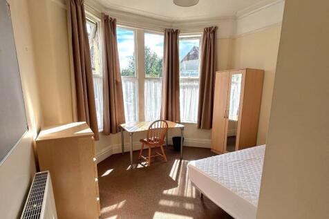 WhatsApp Image 2025-11-28 at 10.10.01-2.jpeg