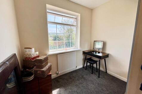 Hill View Bed 3.jpg