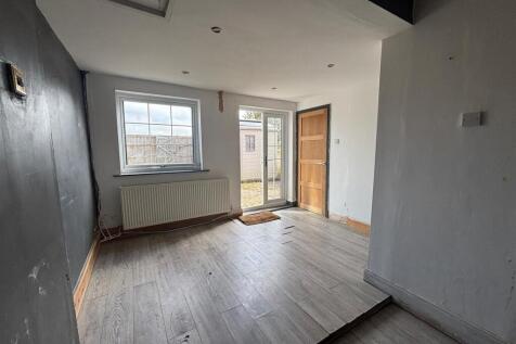 92 FSE Dining Area.jpg