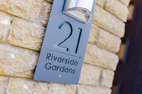 21 Riverside Gardens (26 of 56)