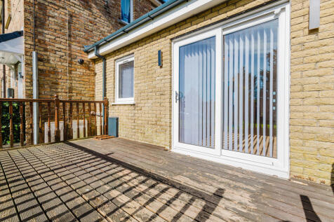 21 Riverside Gardens (14 of 56)