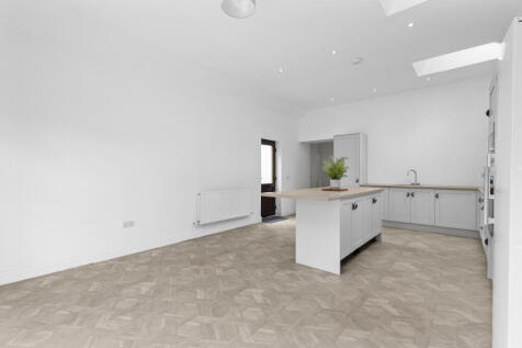Kitchen dining area
