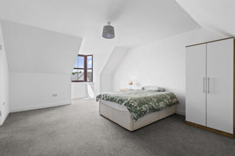 Primary bedroom 1