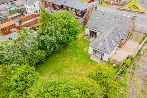 Elevated rear garden