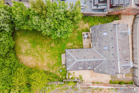 Elevated rear garden 2