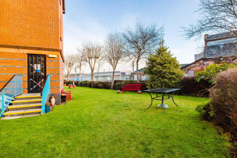 24 Kyle Court exterior 2