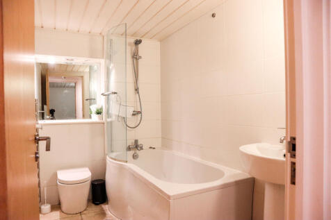 Bathroom (4)