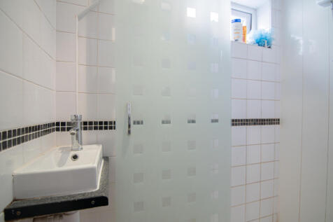 Showerroom ground floor