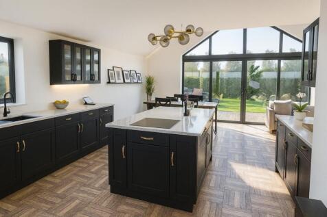 3 Kitchen.jpg