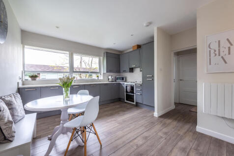 Large, well presented top floor flat