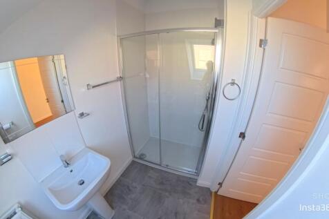 Master Ensuite 1.4