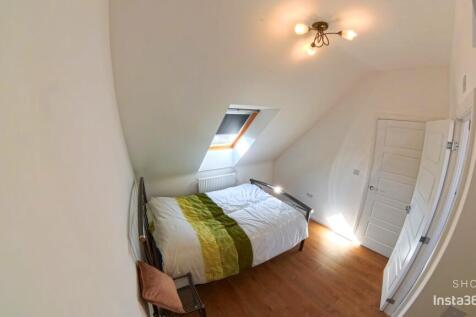 Second Floor Ensuite 1.1