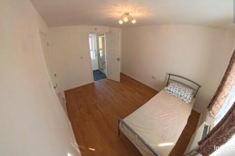 First Floor Ensuite 1.1