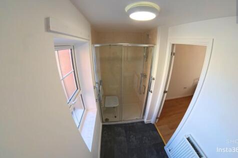First Floor Ensuite 1.2