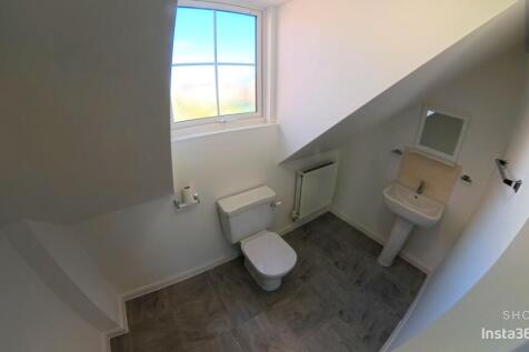 Second Floor Ensuite 1.5