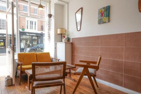 Peaches Cafe 2.jpg