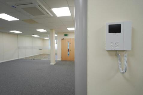 7 Olympus Court 8.jpg