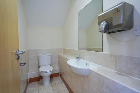 7 Olympus Court 9.jpg