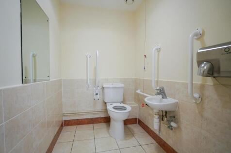 7 Olympus Court 10.jpg